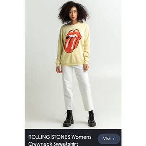 The Rolling Stones Women's Light Yellow Graphic Crewneck Sweatshirt.‎ Size M